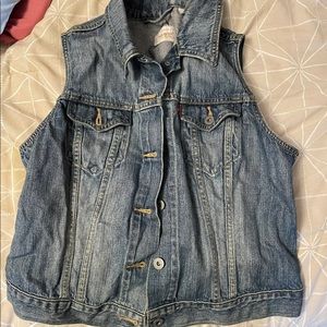 Levi’s denim vest